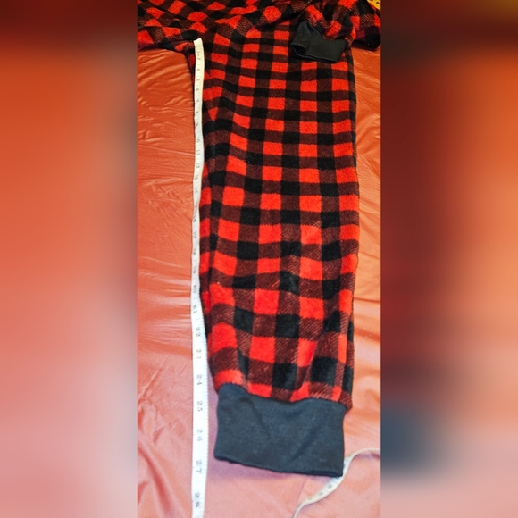 Red & Black Plaid Hooded Onsie/Jumpsuit szM Forever21 New w/Tag - Picture 5 of 7